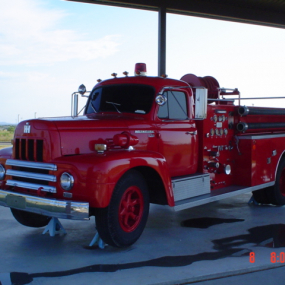 Navy International Pumper